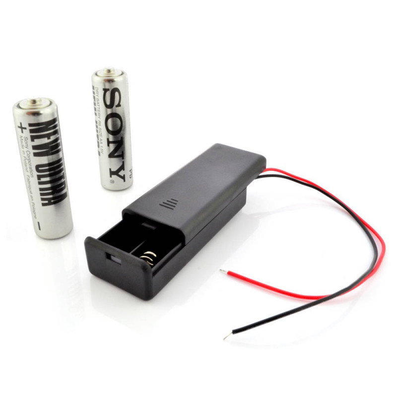 Korb für 2 AA (R6) Batterien mit Deckel und Schalter