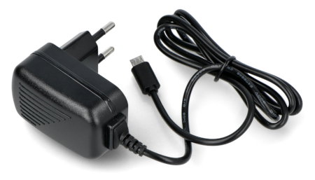 Das Netzteil hat ein ein Meter langes Kabel mit einem microUSB-Stecker