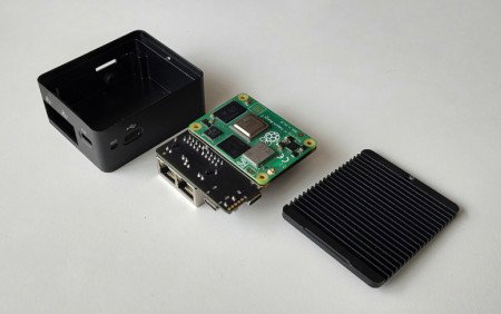 Obudowa z radiatorem do Raspberry Pi CM4 IoT Router Carrier Board Mini - aluminiowa - DFRobot FIT0788-V2