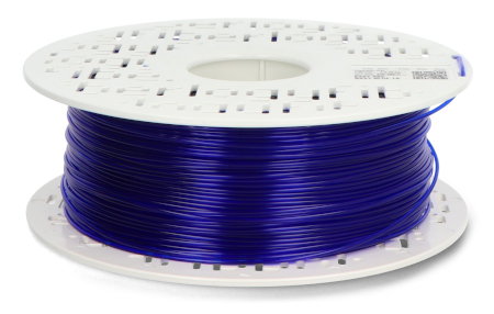 Das auf eine Spule gewickelte Filament wird mit einem Feuchtigkeitsabsorber vakuumverpackt
